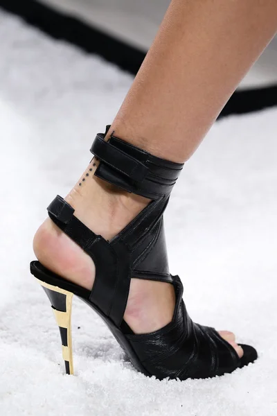 Look 77